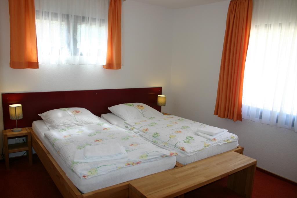Hotel Haus Am Eberbach Stadtoldendorf Zimmer foto