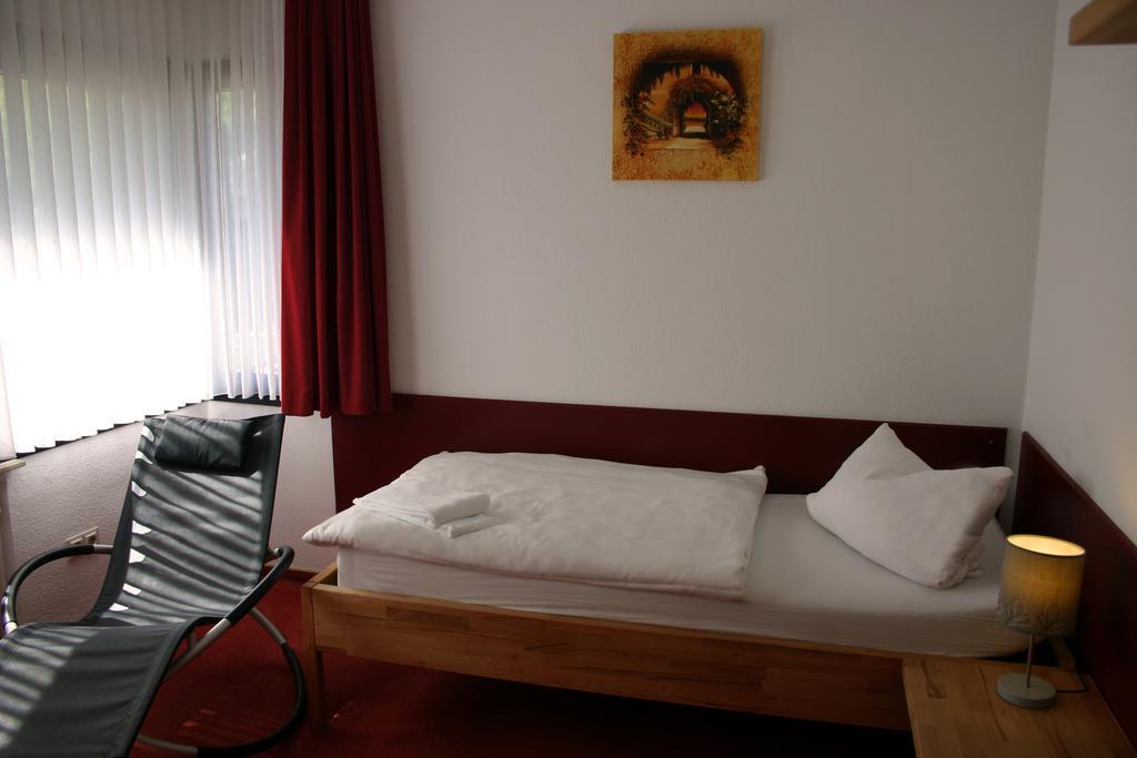 Hotel Haus Am Eberbach Stadtoldendorf Zimmer foto